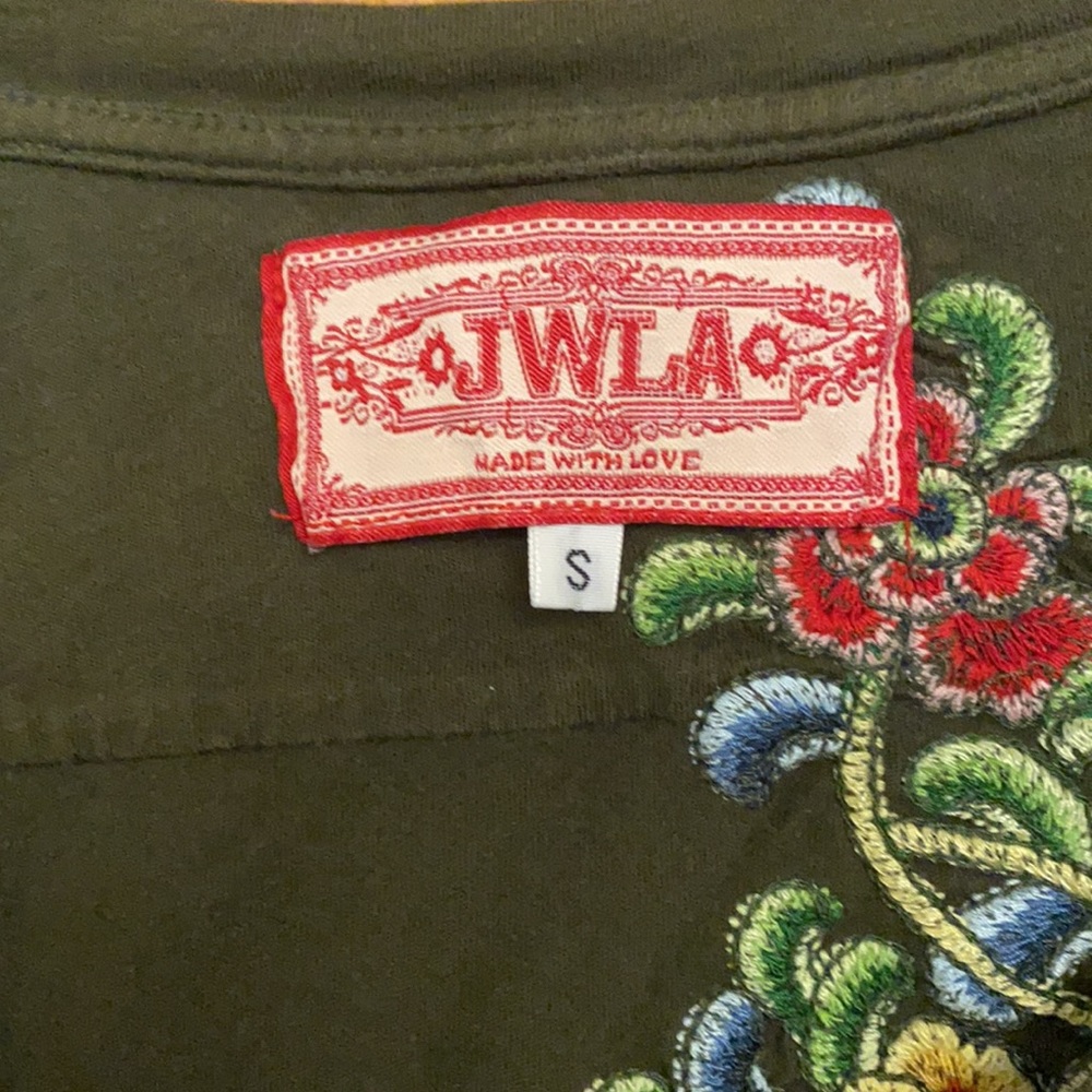 JWLA Johnny was floral embroidered top tee shirt - Picture 2 of 4